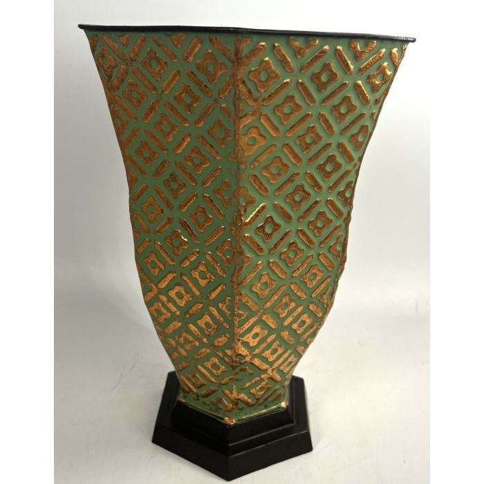Octogon Urn