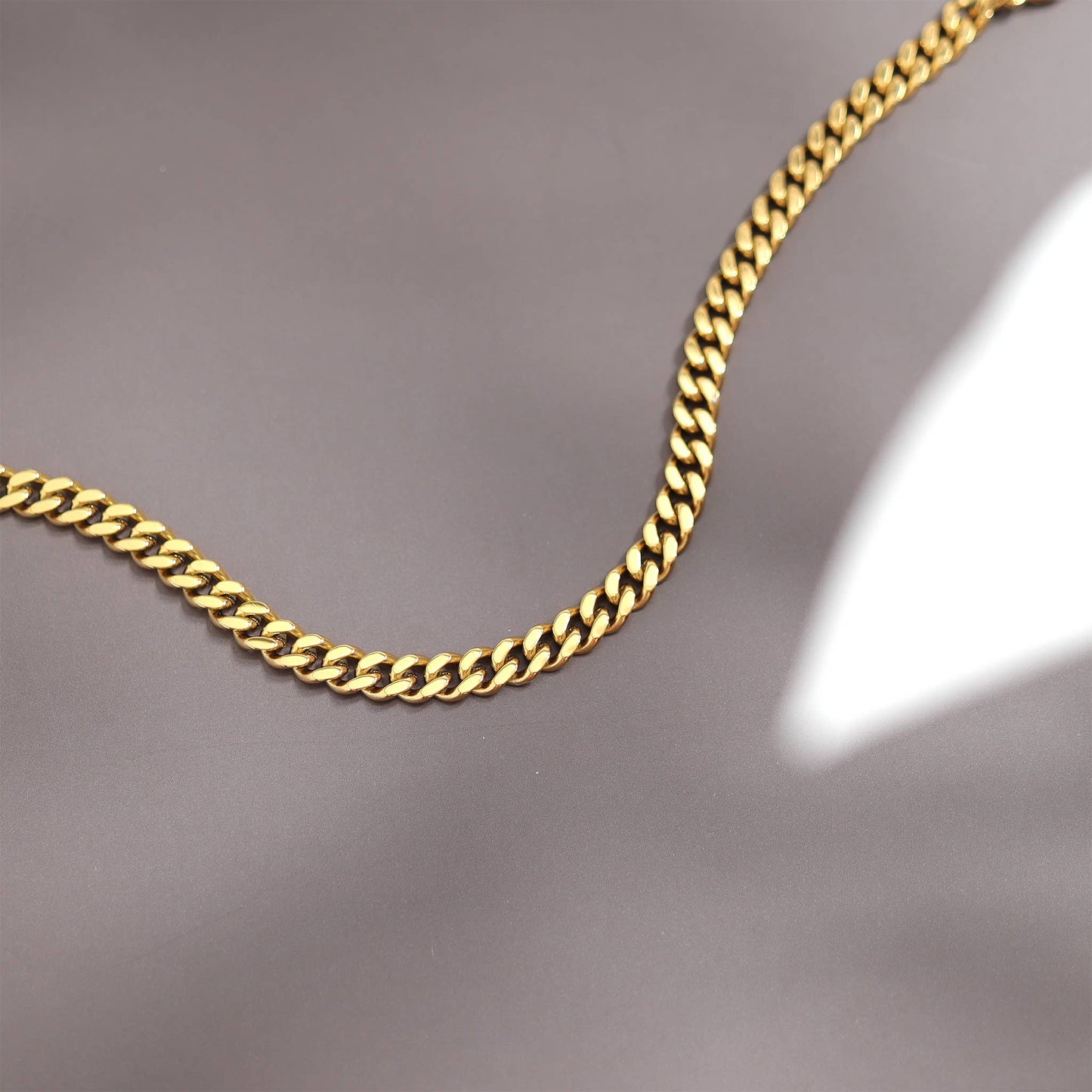 Stainless Steel 18K Gold PVD Coated Diamond Cut Curb Chain Bracelet: 5.5+02" / 3mm