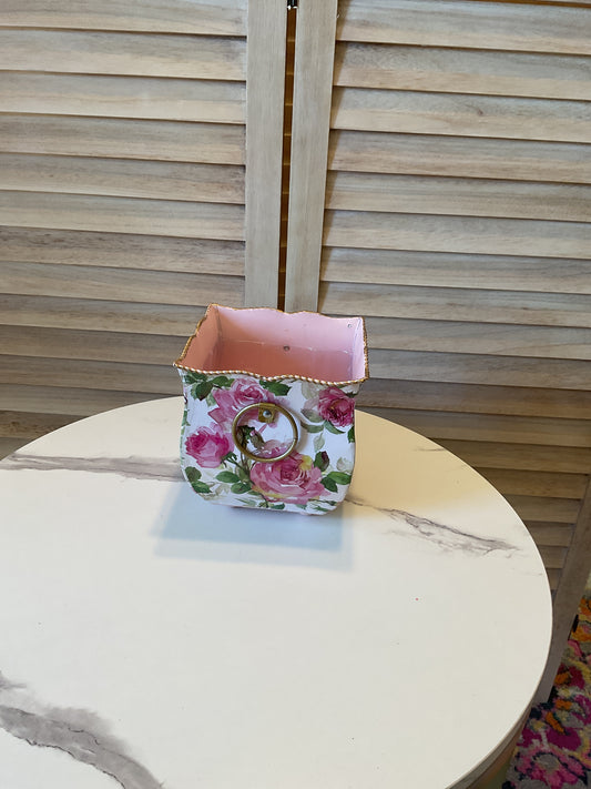 Small Rose Scalloped Planter