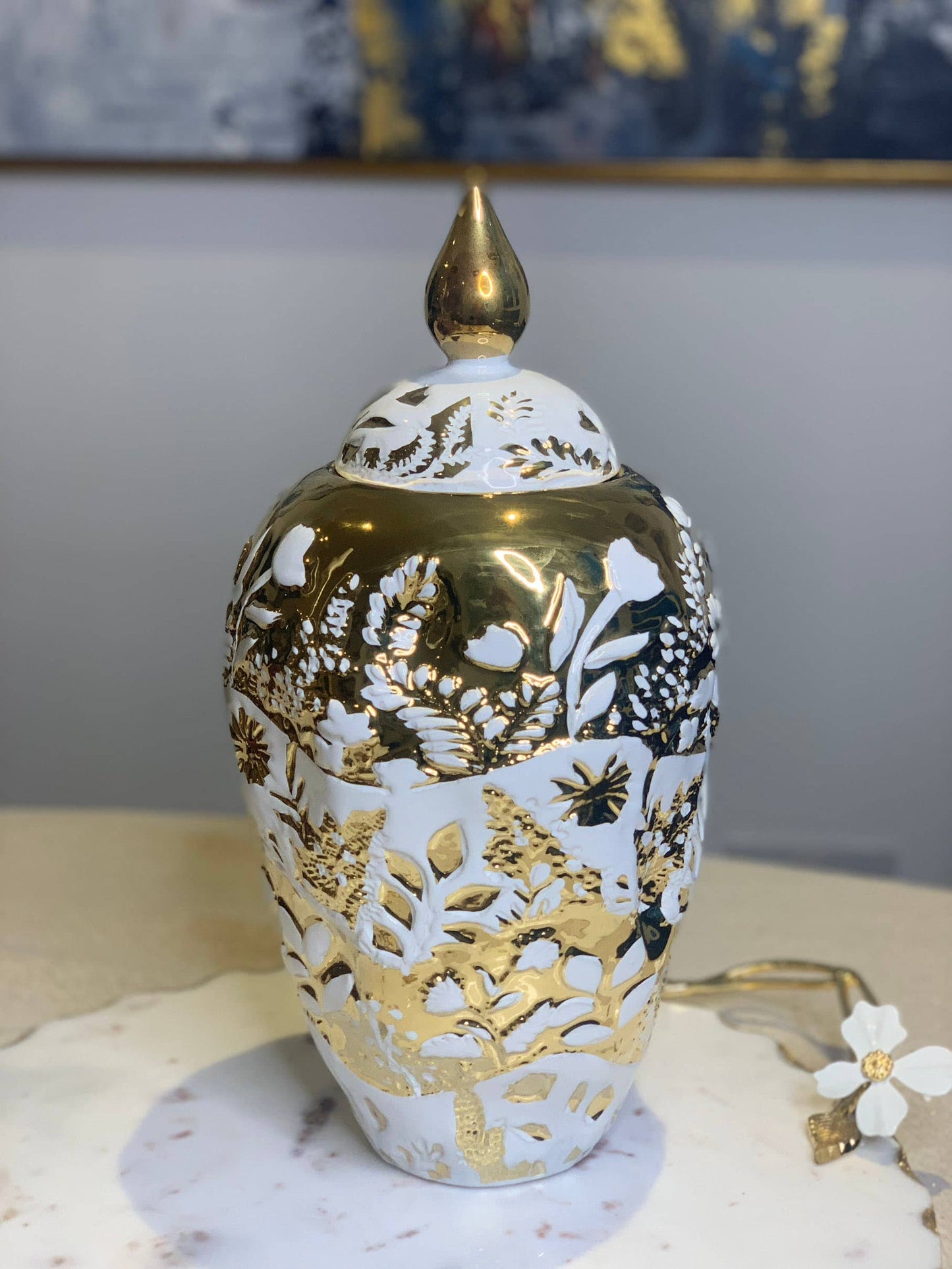Ornate White and Gold Ginger Jar: Large