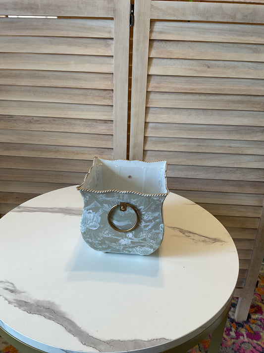Small Bird in Nest Planter