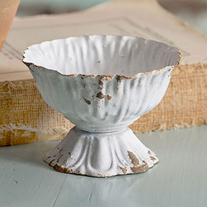 Small Scalloped Cup