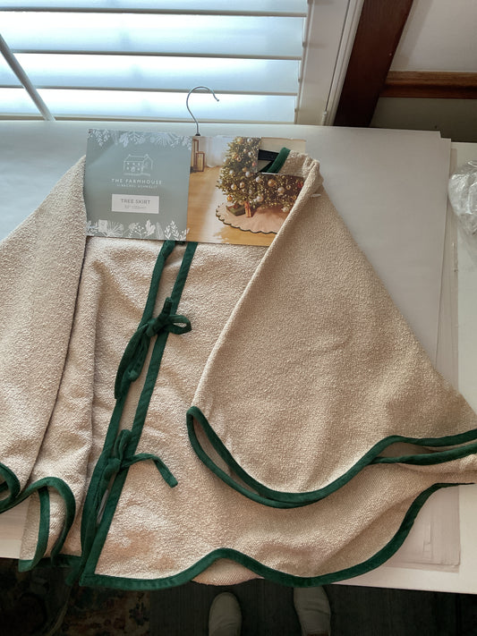 Farmhouse Tree Skirt