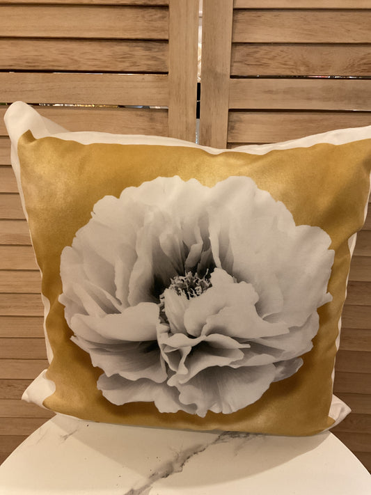 White/Gold Pillow